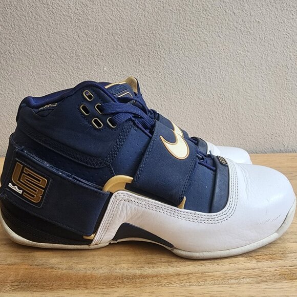 Nike LeBron Zoom Soldier Shoes Mens Basketball LBJ Sneakers